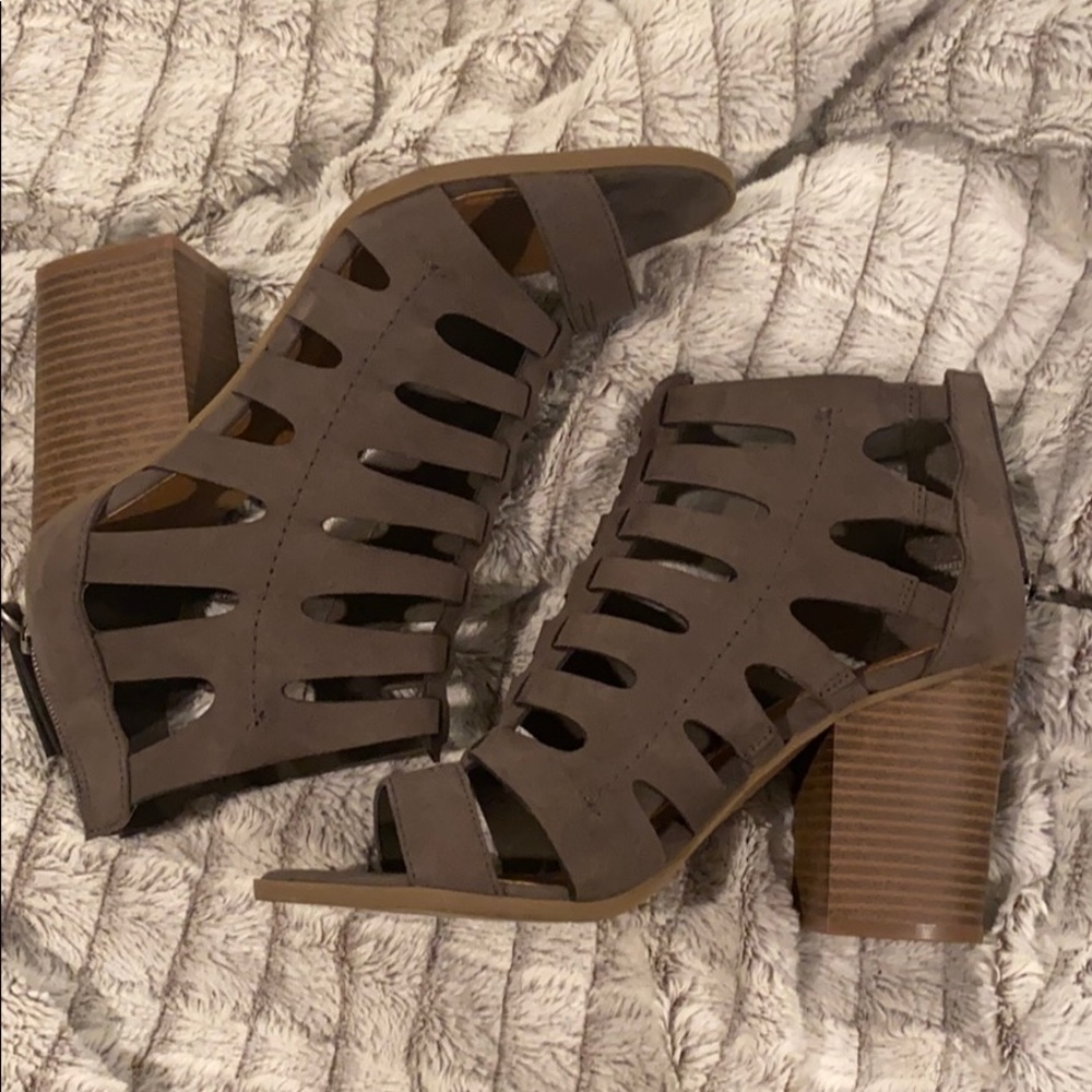 Indigo rd open toed booties